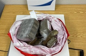 Zollfahndungsamt Essen: ZOLL-E: Drogenschmuggler festgenommen - - 2 Personen in Haft - über 14 kg Haschisch, fast 2 kg Kokain und über 70.000 EUR sicher-gestellt