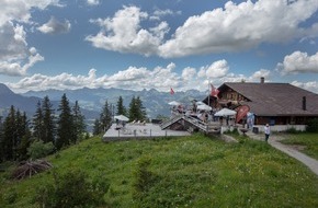 Gstaad Saanenland Tourismus: Sascha Spring kocht auf dem Wasserngrat