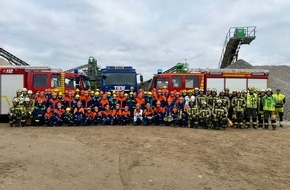 Freiwillige Feuerwehr Hünxe: FW Hünxe: Gemeinsam im Einsatz: Jugendfeuerwehr erlebt 24 Stunden Feuerwehralltag