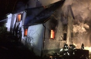 Polizeidirektion Neustadt/Weinstraße: POL-PDNW: (Weidenthal) Brand eines Einfamilienhauses