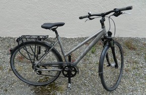 Polizeipräsidium Ulm: POL-UL: (BC) Bad Schussenried - Wem gehört das Fahrrad? / Den Eigentümer eines silberfarbenen Fahrrads sucht seit Mittwoch die Polizei.