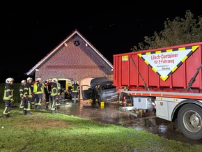 FW-AUR: Hochvoltbatterie von E-Fahrzeug entflammt