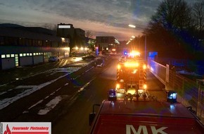 Feuerwehr Plettenberg: FW-PL: OT- Oesterau und Köbbinghauser Hammer. Ungewöhnlicher Bergungseinsatz und automatische Feuermeldung in Industriebetrieb.