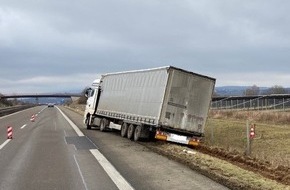 Verkehrsdirektion Mainz: POL-VDMZ: Sattelzug von Fahrbahn abgekommen