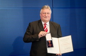 EVG Eisenbahn- und Verkehrsgewerkschaft: Bundesverdienstkreuz für Martin Burkert
