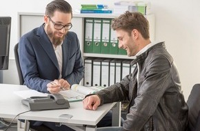 AKAD Bildungsgesellschaft mbH: Digitales Fernstudium: AKAD University berät in München