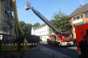 Feuerwehr Erkrath: FW-Erkrath: Rettungsaktion vom Dach