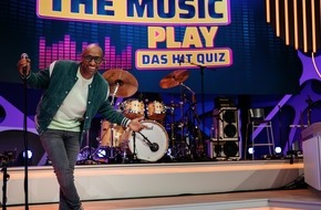 SAT.1: Hast du Töne? Amiaz Habtu moderiert die neue SAT.1-Show "Let the music play - Das Hit Quiz"