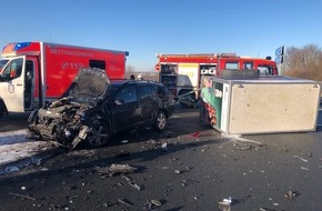 Polizei Paderborn: POL-PB: 2 leicht Verletzte nach Vorfahrtmissachtung