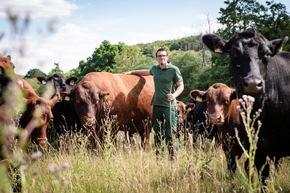 CeresAward 2020: „Landwirt des Jahres“ ist in diesem Jahr Rinderhalter Felix Hoffahrt
