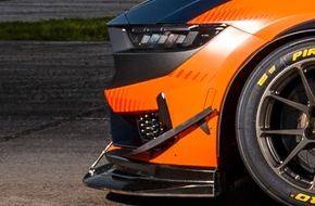 Ford-Werke GmbH: Weltpremiere in Spa: Ford erweitert sein Rennwagen-Modellprogramm um den neuen Mustang GT4