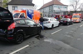 Kreispolizeibehörde Oberbergischer Kreis: POL-GM: Zwei Leichtverletzte bei Auffahrunfall