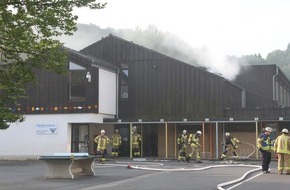 Freiwillige Feuerwehr der Stadt Lohmar: FW-Lohmar: Brand im Büro einer Offenen Ganztagsschule