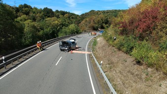 Polizeidirektion Kaiserslautern: POL-PDKL: Verkehrsunfall mit Motorradfahrer