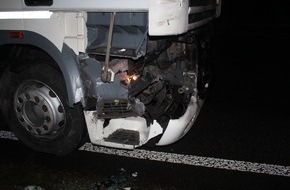 Polizeidirektion Kaiserslautern: POL-PDKL: A6/Kaiserslautern, Unfall wegen Pannenfahrzeug - Hoher Sachschaden