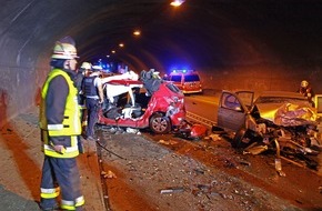 Feuerwehr Essen: FW-E: Schwerer Verkehrsunfall in Tunnel Burggrafenstraße/Krampestraße, zwei Tote