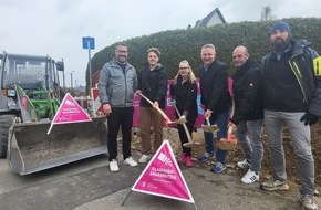 Deutsche Telekom AG: Telekom startet Glasfaserausbau in Brunnthal