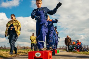 FW Lehrte: Zum 45-jährigen Jubiläum: Freiwillige Feuerwehr Aligse richtet Stadtjugendfeuerwehr Orientierungsmarsch aus.