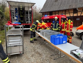 KFV Bodenseekreis: Großer Feuerwehreinsatz wegen Schwelbrand in Wiggenweiler