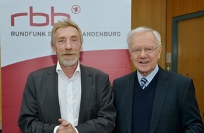 rbb - Rundfunk Berlin-Brandenburg: Zum 80. Geburtstag von Manfred Stolpe |
"Manfred Stolpe im Gespräch - Von Pommern nach Potsdam" am 11. Mai im rbb Fernsehen