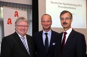 ABDA Bundesvgg. Dt. Apothekerverbände: ABDA-Präsident Schmidt: Patienten nicht nur als Beitragszahler, sondern als Menschen betrachten / Deutscher Apothekertag 2013 debattiert über neues Leitbild und Versorgungstrukturen (BILD)
