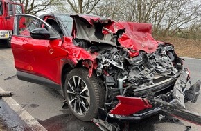 Polizeiinspektion Rotenburg: POL-ROW: ++ 74-jähriger Motorradfahrer nach Unfall auf der A 1 verstorben ++ Auffahrunfall: Eine Person verletzt ++ Pkw kollidiert mit Baum ++ Wohnmobil überschlägt sich auf A 1: Zwei Personen verletzt ++