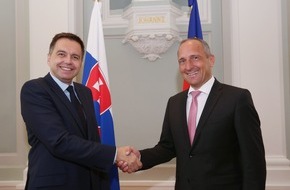 Fürstentum Liechtenstein: ikr: Slowakische EU-Präsidentschaft - Finanzminister Peter Kazimir zu Besuch in Vaduz
