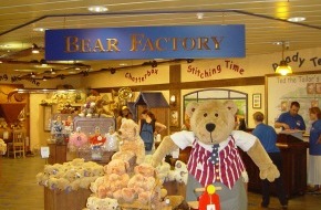 Bear Factory: Die tierisch gute Idee beim Franz Carl Weber: bereits über 500 Teddybären haben das Licht der Welt erblickt!