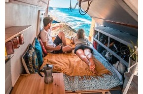 Jochen Schweizer GmbH: Travel-Trend #vanlife: Camping-Guide mit Tipps für Anfänger