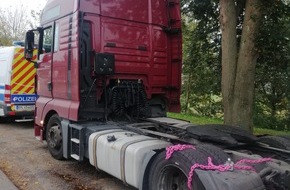 Polizeidirektion Kaiserslautern: POL-PDKL: Defekte Bremsen führen zur Untersagung der Weiterfahrt