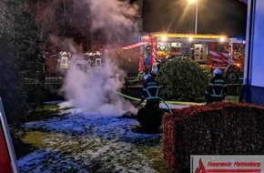 Feuerwehr Plettenberg: FW-PL: Ausgedehnter Kaminbrand droht auf Gebäude überzugreifen.