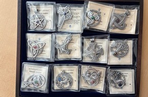 Polizei Bremerhaven: POL-Bremerhaven: Keltischer Schmuck gefunden - Polizei bittet um Hinweise