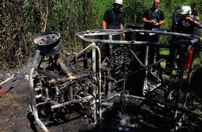Feuerwehr Herdecke: FW-EN: Quad brennt mitten im Wald in voller Ausdehnung - Schwieriger Einsatz im Scheerholz