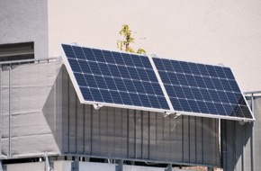 Verbraucherzentrale Nordrhein-Westfalen e.V.: Steckersolar &ndash; Sonne rein, Mythen raus