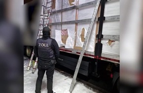 ZOLL-H: Illegale Zigarettenfabrik in Sachsen-Anhalt / ZOLL ver&ouml;ffentlicht neue Erkenntnisse / Vier Festnahmen im Einsatzverlauf, umfangreiche Beweissicherung