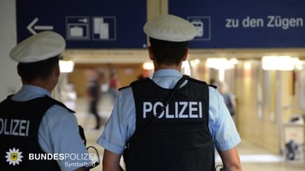 Bundespolizeidirektion München: Bundespolizeidirektion München: Betrunkener verursacht Polizeieinsätze / Bundespolizei am Ostbahnhof gefordert