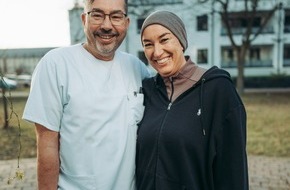 Helios Gesundheit: Endlich schmerzfrei: Neurochirurg implantiert seiner Frau neuartigen Neurostimulator gegen Rückenschmerzen