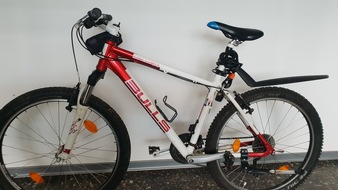 Polizeidirektion Bad Kreuznach: POL-PDKH: Personenkontrolle - Fahrrad möglicherweise gestohlen