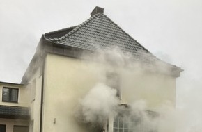 Feuerwehr Dortmund: FW-DO: Zimmerbrand im Ortsteil Großholthausen