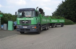 Polizeiinspektion Cuxhaven: POL-CUX: Lkw von Betriebsgelände gestohlen (Bildanlage s.u. in digitaler Pressemappe)+ Polizei fasst berauschten Unfallflüchtigen + Mutmaßliche Rollerdiebe auf gestohlenem Fahrzeug unterwegs u.a.