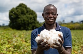 Aid by Trade Foundation: Human Rights Day: Cotton made in Africa Reinforces Its Commitment to Ensuring Respect for Human Rights in Cotton Production