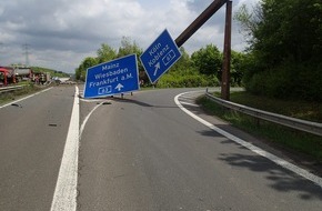 Verkehrsdirektion Mainz: POL-VDMZ: Tragische Unfälle auf der A 63 fordern zwei Todesopfer