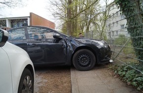 Polizei Hamburg: POL-HH: 170421-2. Gefährlicher Eingriff in den Straßenverkehr im Zusammenhang mit der Vollstreckung mehrerer Haftbefehle