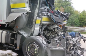 Polizeiinspektion Delmenhorst / Oldenburg - Land / Wesermarsch: POL-DEL: PK BAB Ahlhorn: Verkehrsunfälle auf der A1 +++ Person schwer verletzt+++ (Nachtrag zur Sofortmeldung)