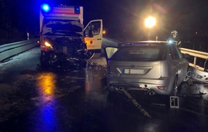 Kreispolizeibehörde Olpe: POL-OE: Schwerer Verkehrsunfall auf B 517