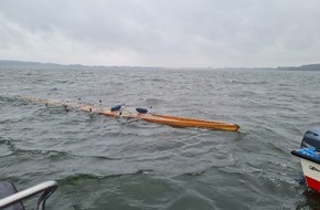 Landeswasserschutzpolizeiamt Mecklenburg-Vorpommern: LWSPA M-V: Rettung von fünf Ruderern auf der Binnenmüritz - Wasserschutzpolizei und Wasserrettung im Einsatz