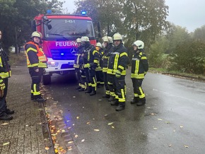 FW Beverungen: Gemeinsames Zirkeltraining stärkt Zusammenarbeit über Grenzen hinweg / Feuerwehren und Rettungsdienste aus dem Dreiländereck üben in Beverungen