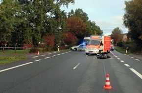 Polizei Minden-Lübbecke: POL-MI: Motorradfahrerin (63) bei Unfall auf der B 239 schwer verletzt