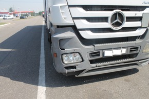 POL-PDNW: Verkehrsunsicheres Sattelzuggespann aus dem Verkehr gezogen