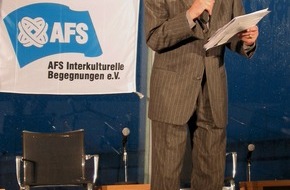 AFS Interkulturelle Begegnungen e. V.: Bio's AFS-Bahnhof / Dr. Alfred Biolek diskutierte mit Promis aus Politik, Medien und Wissenschaft über den Schüleraustausch